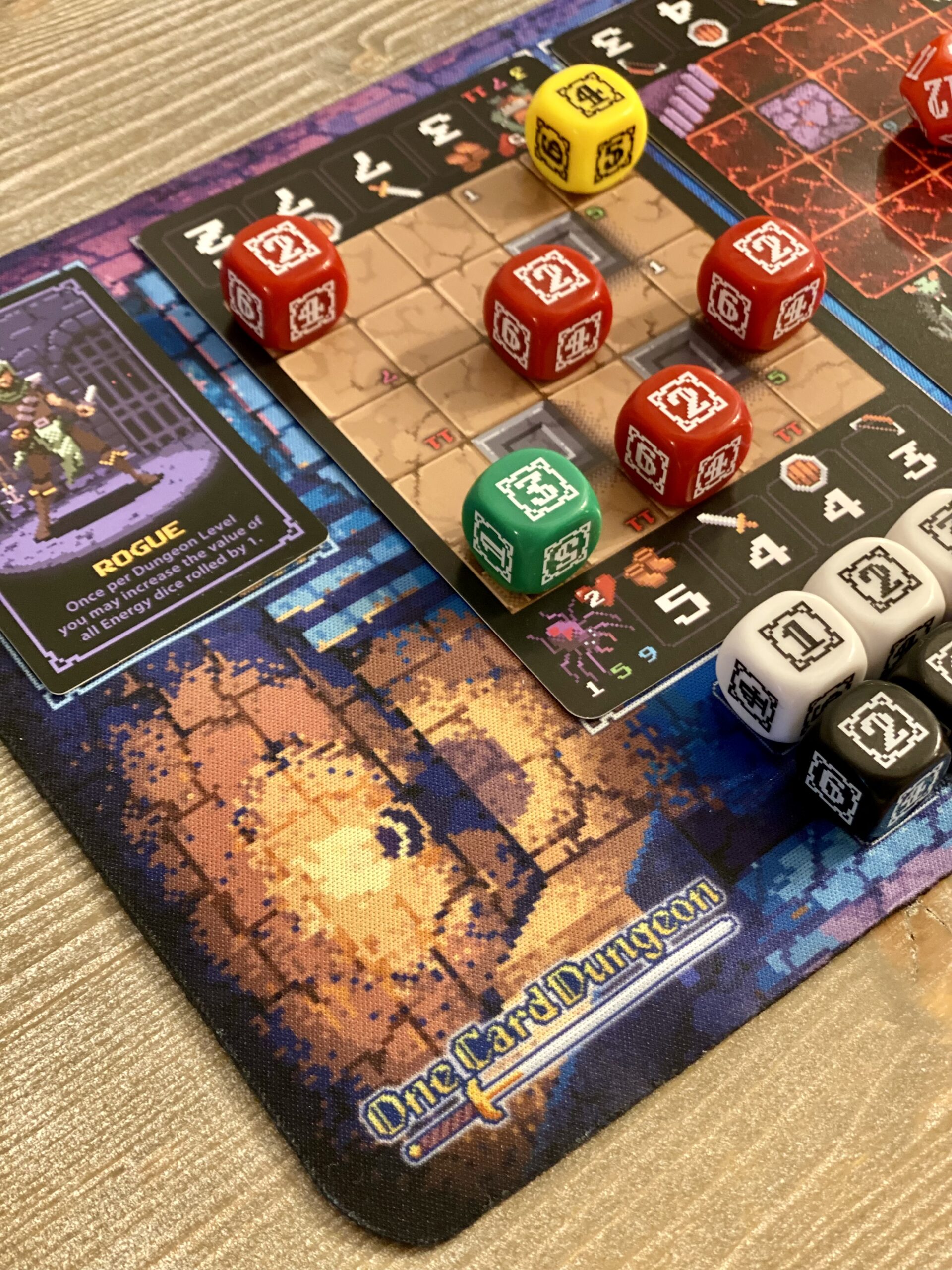 little-rocket-games-one-card-dungeon-tapis-officiel-300x180-n-opr-ne image 7