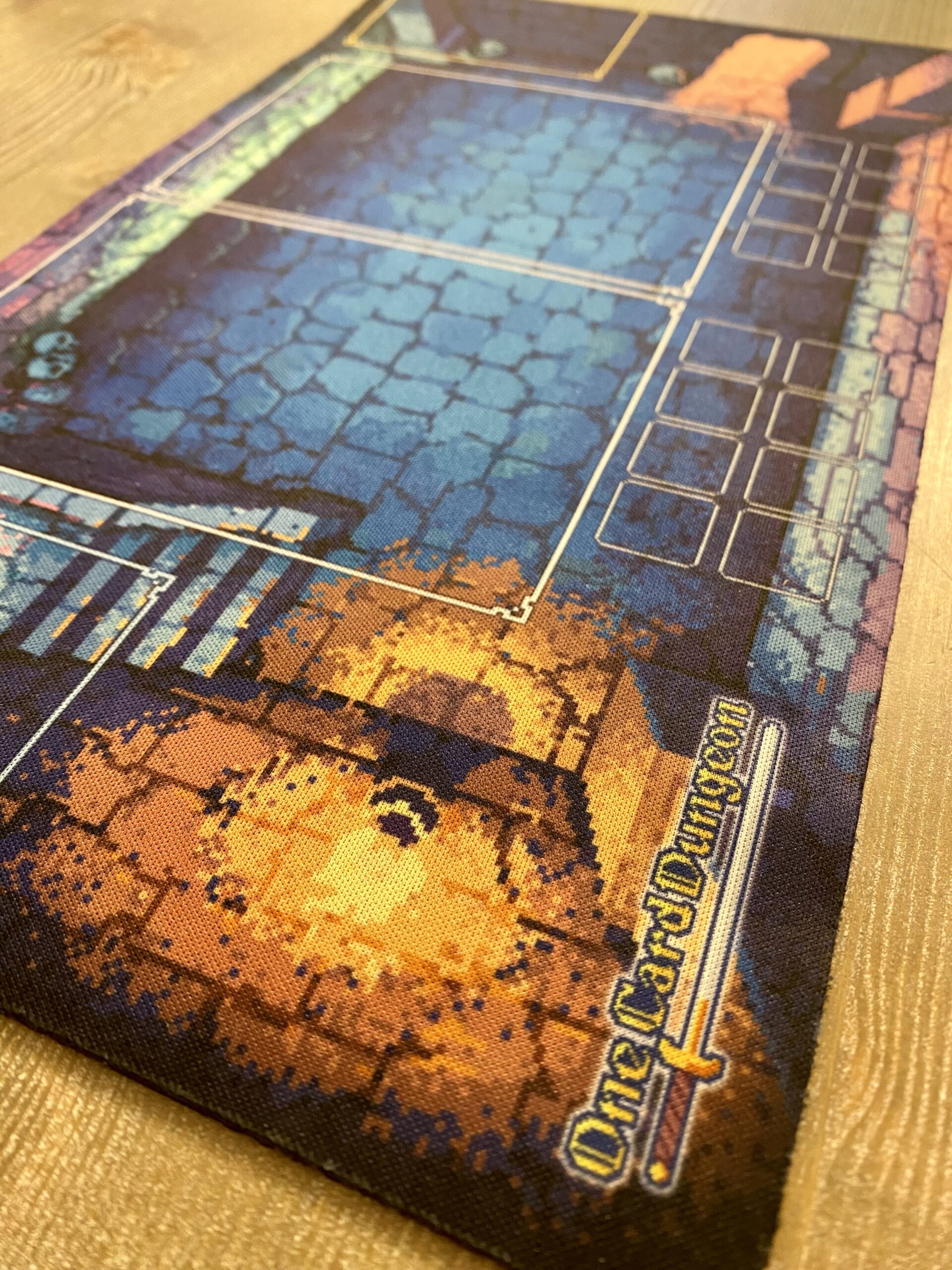 little-rocket-games-one-card-dungeon-tapis-officiel-300x180-n-opr-ne image 5