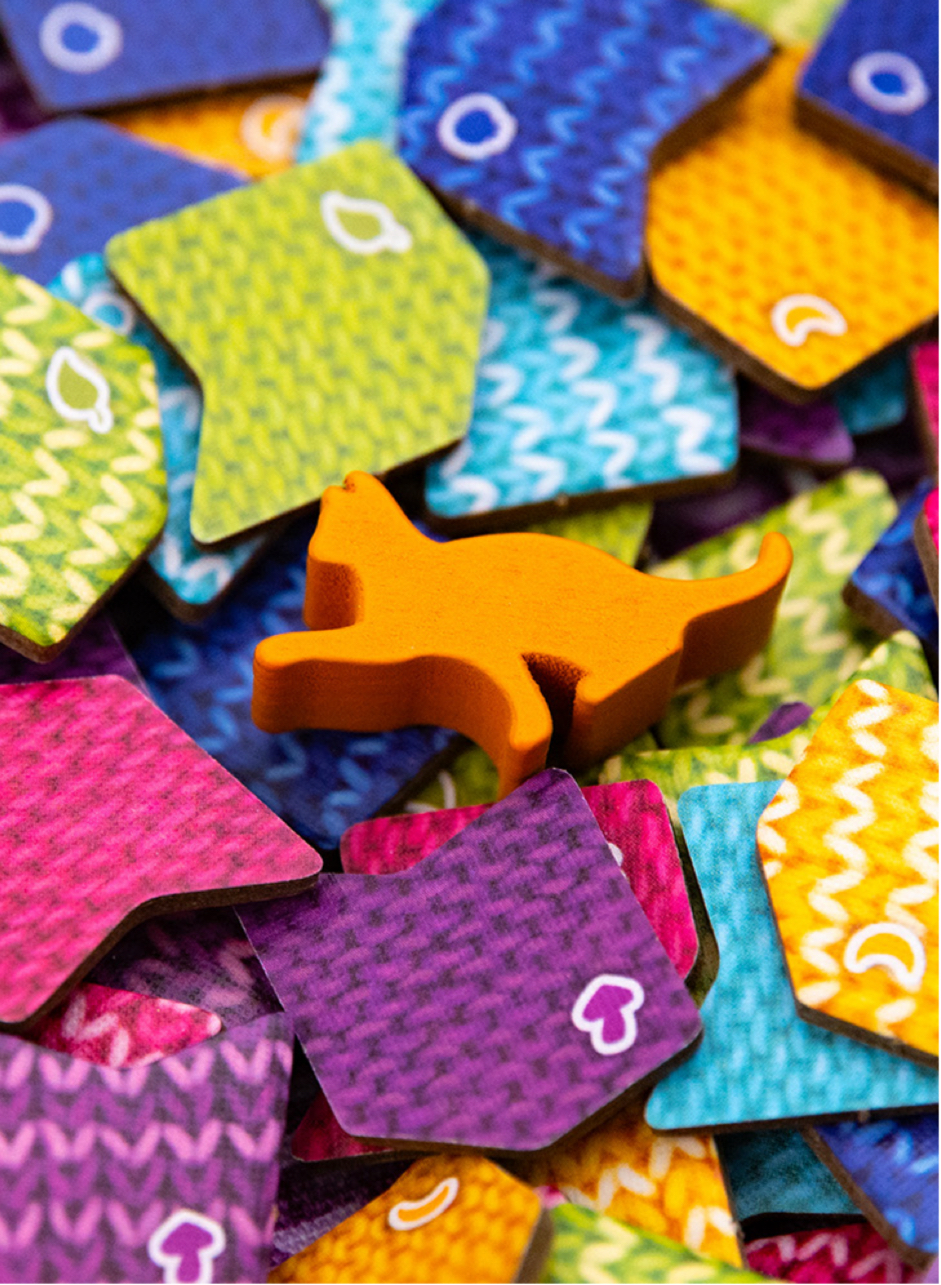 little-rocket-games-blue-collection-knitting-circle-jeu-de-tuiles-chats image 3