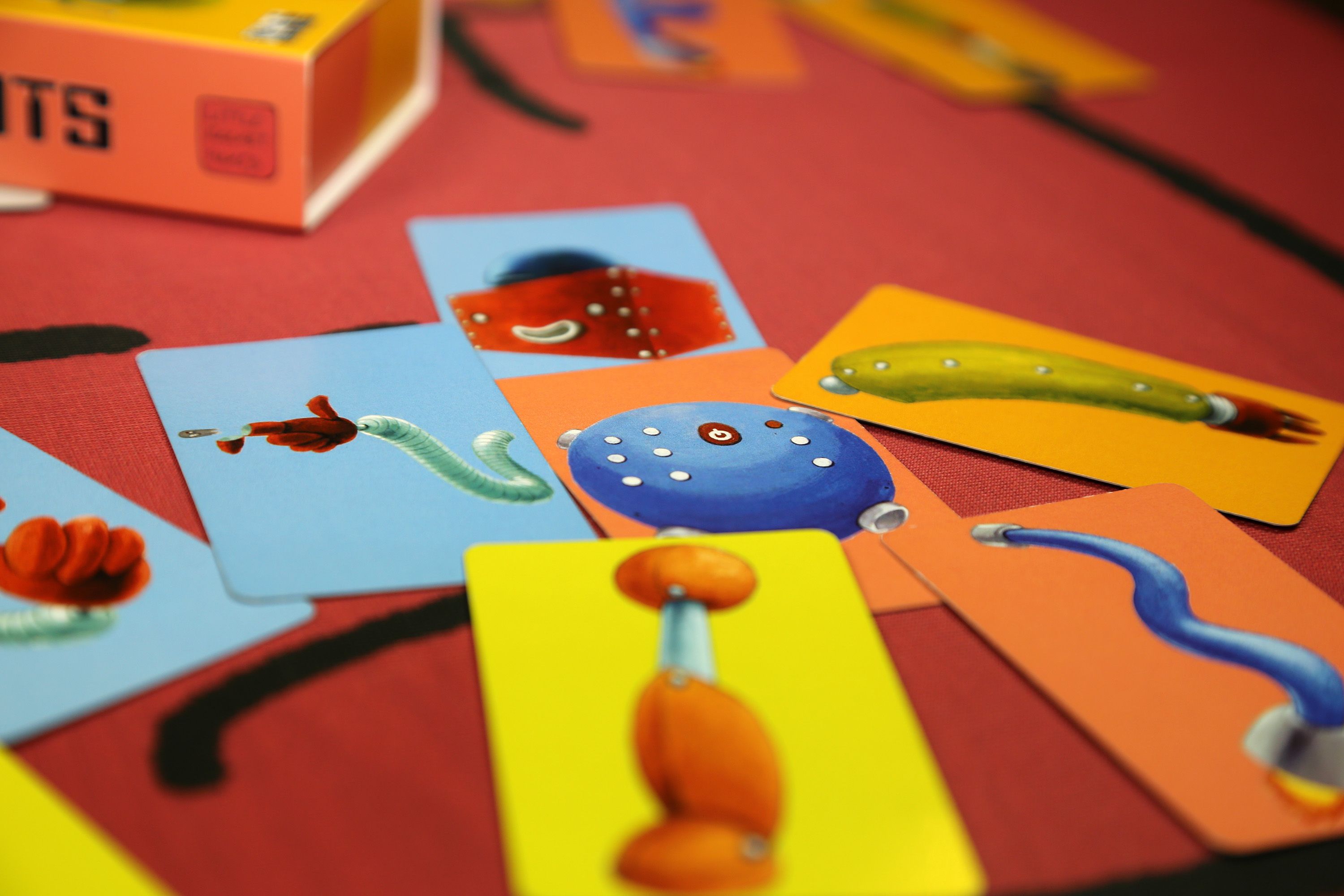 little-rocket-games-robots-blue-collection-jeu-de-cartes-robot-6-ans image 4
