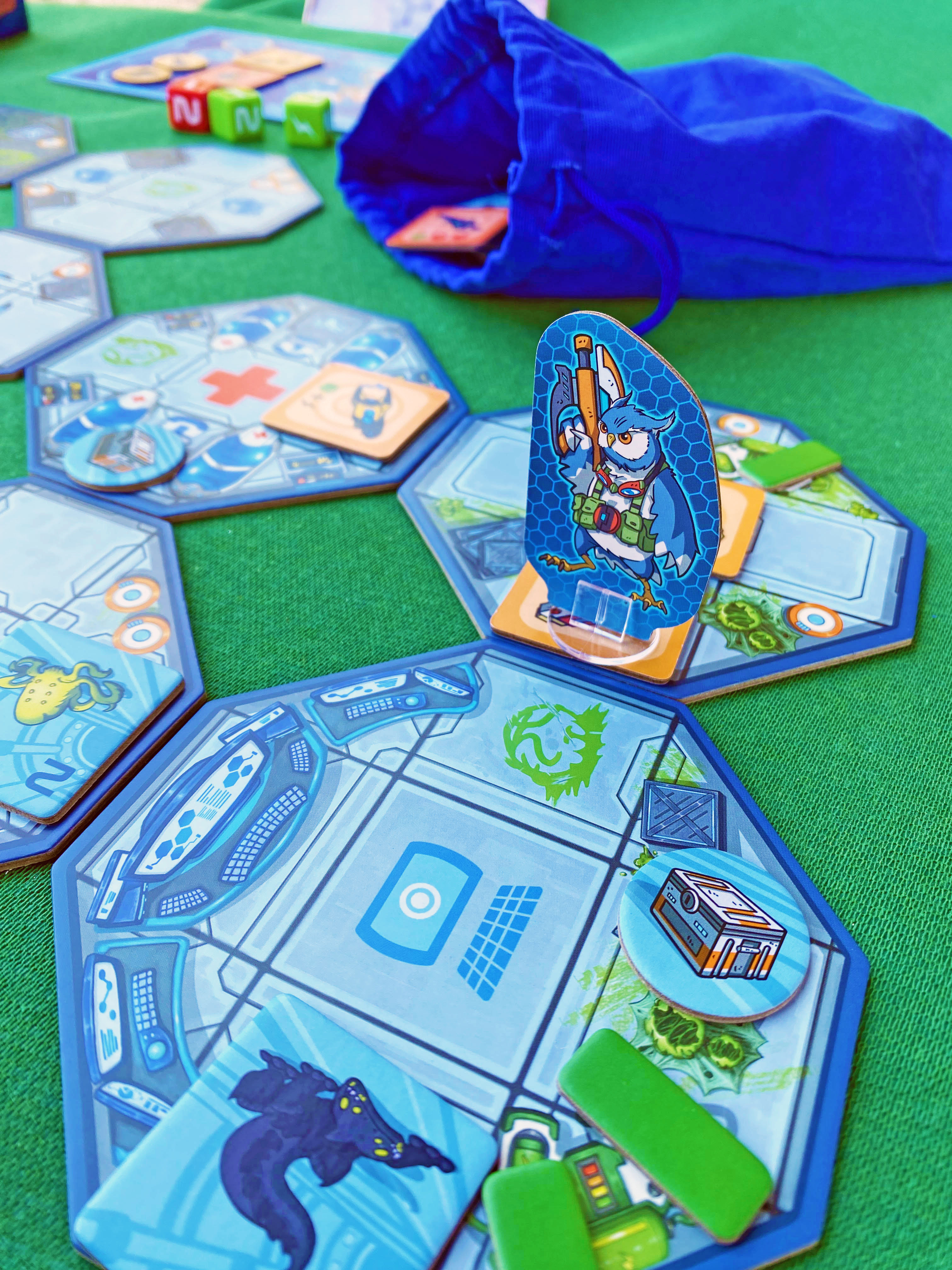 little-rocket-games-blue-collection-tethys-space-dungeon-jeu-coop-ratif image 6
