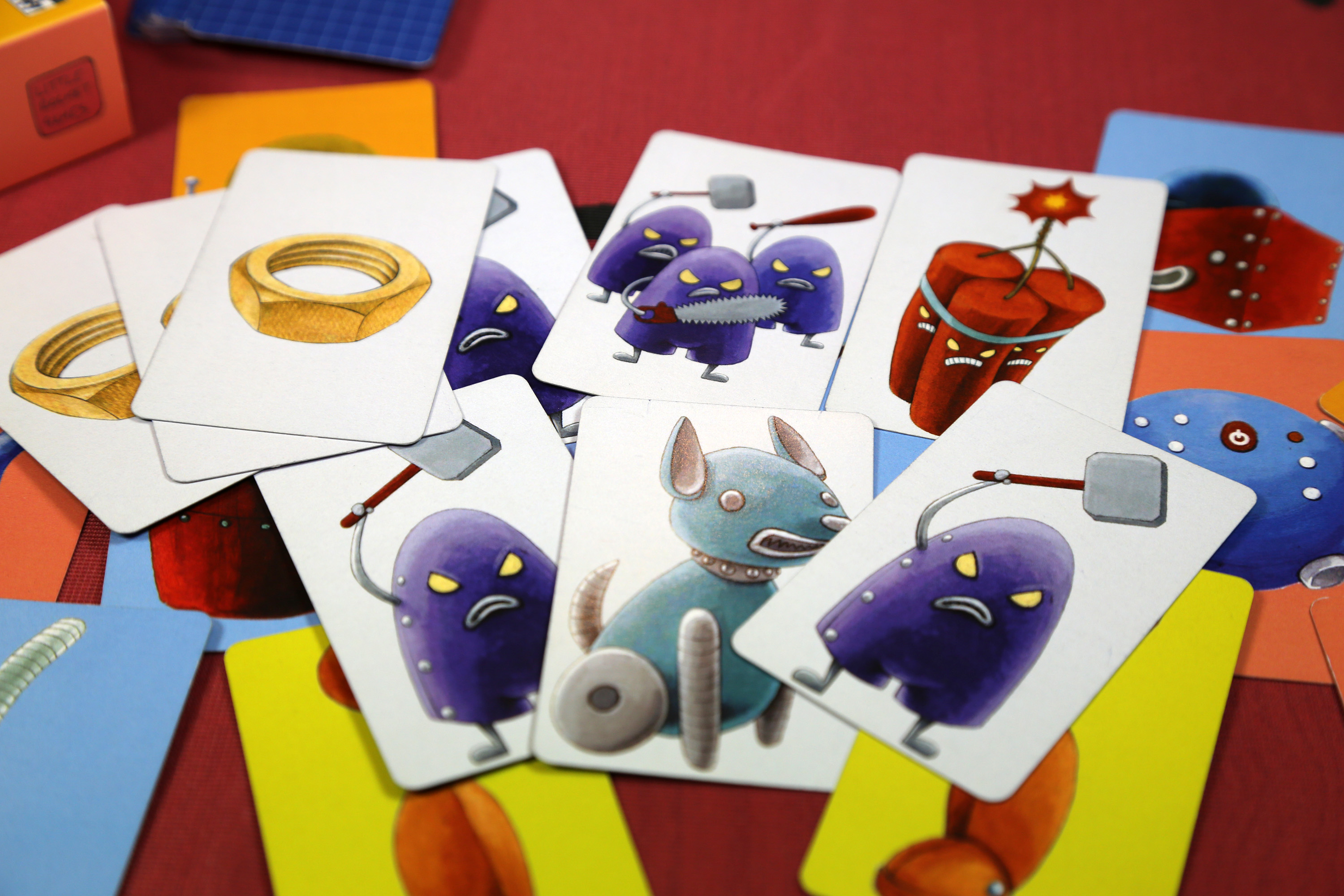 little-rocket-games-robots-blue-collection-jeu-de-cartes-robot-6-ans image 6